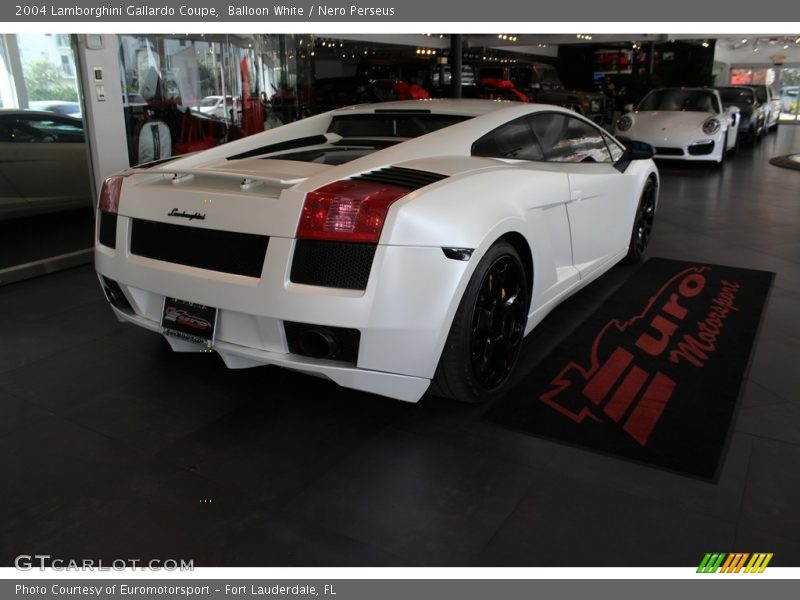 Balloon White / Nero Perseus 2004 Lamborghini Gallardo Coupe