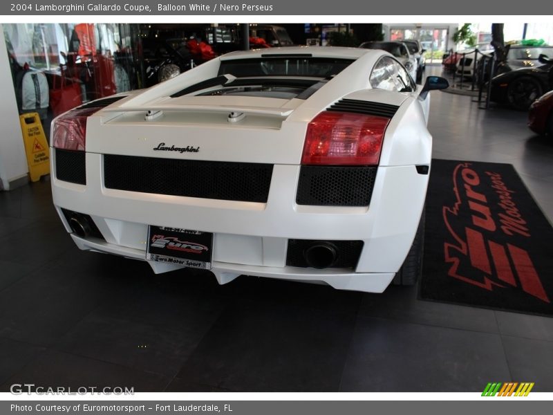 Balloon White / Nero Perseus 2004 Lamborghini Gallardo Coupe