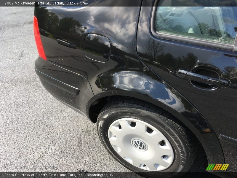 Black / Grey 2002 Volkswagen Jetta GLS Sedan