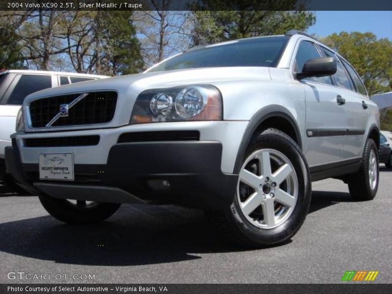 Silver Metallic / Taupe 2004 Volvo XC90 2.5T
