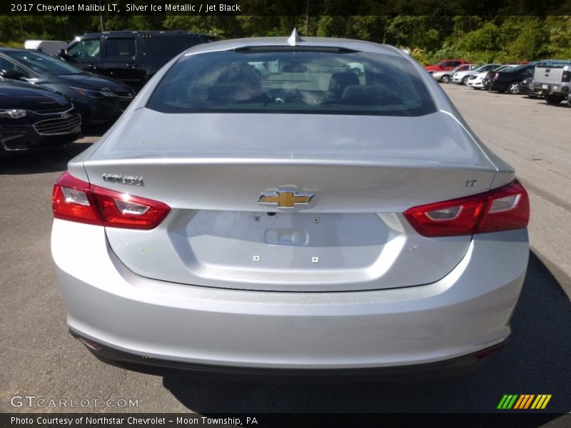 Silver Ice Metallic / Jet Black 2017 Chevrolet Malibu LT