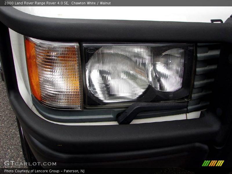 Chawton White / Walnut 2000 Land Rover Range Rover 4.0 SE