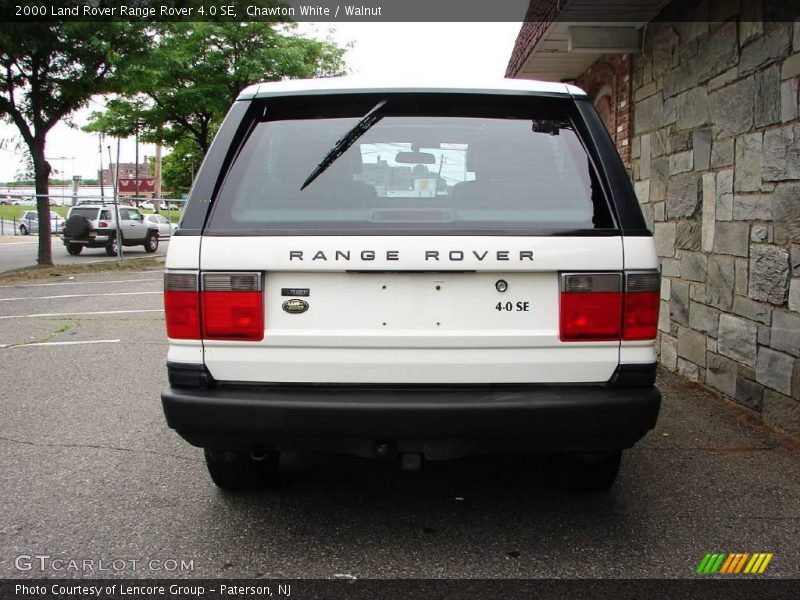 Chawton White / Walnut 2000 Land Rover Range Rover 4.0 SE