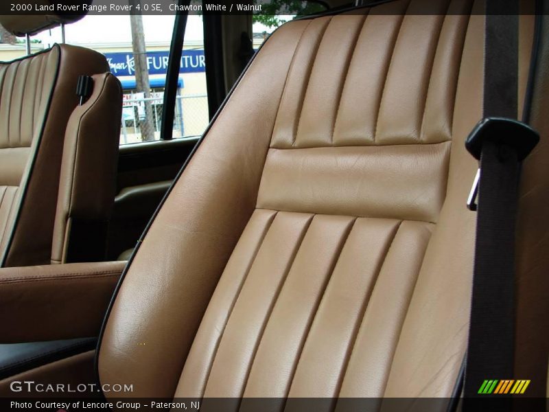 Chawton White / Walnut 2000 Land Rover Range Rover 4.0 SE