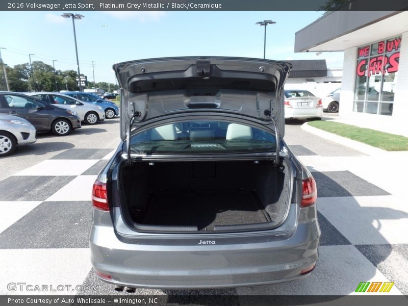 Platinum Grey Metallic / Black/Ceramique 2016 Volkswagen Jetta Sport