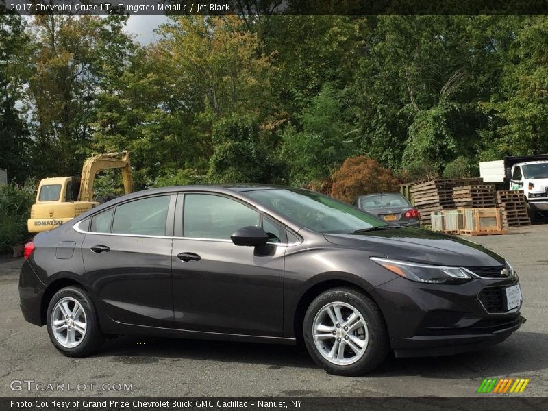 Tungsten Metallic / Jet Black 2017 Chevrolet Cruze LT