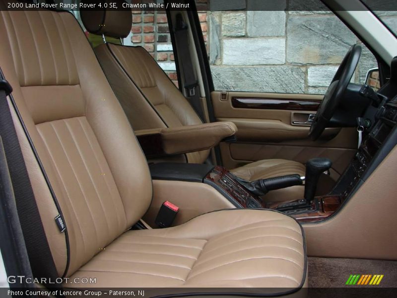 Chawton White / Walnut 2000 Land Rover Range Rover 4.0 SE