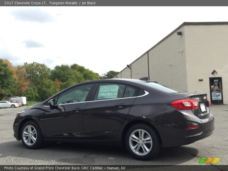Tungsten Metallic / Jet Black 2017 Chevrolet Cruze LT