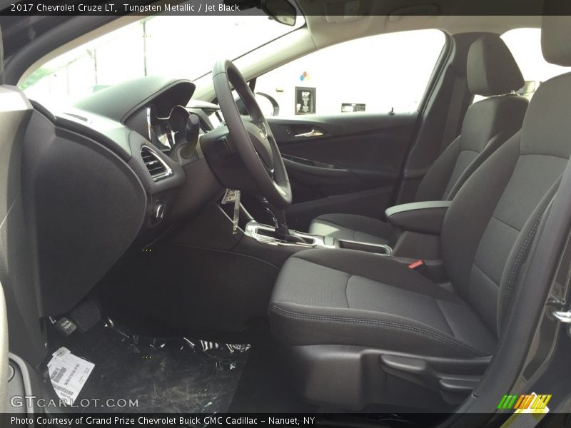 Tungsten Metallic / Jet Black 2017 Chevrolet Cruze LT