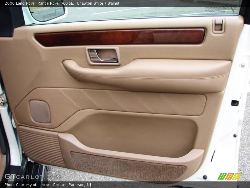 Chawton White / Walnut 2000 Land Rover Range Rover 4.0 SE
