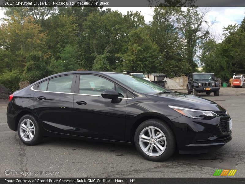 Mosaic Black Metallic / Jet Black 2017 Chevrolet Cruze LT