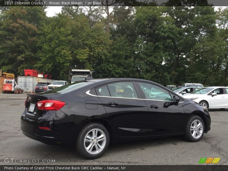 Mosaic Black Metallic / Jet Black 2017 Chevrolet Cruze LT