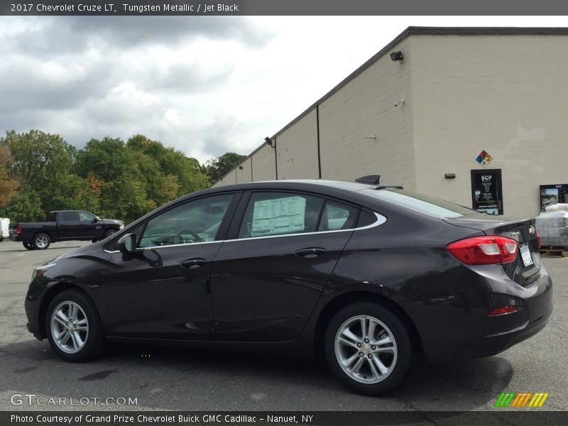 Tungsten Metallic / Jet Black 2017 Chevrolet Cruze LT