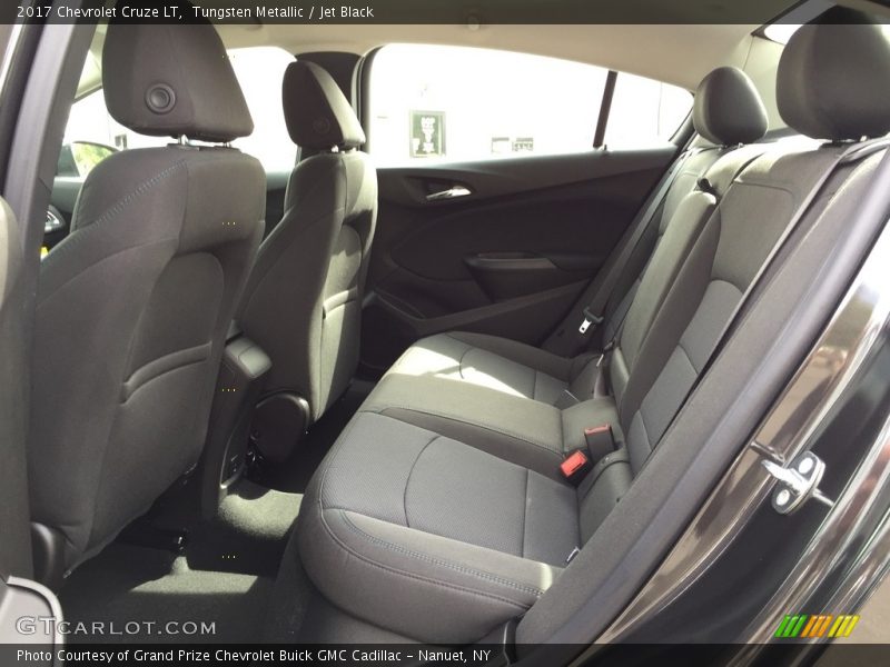 Tungsten Metallic / Jet Black 2017 Chevrolet Cruze LT