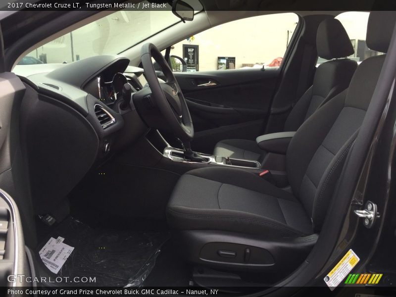 Tungsten Metallic / Jet Black 2017 Chevrolet Cruze LT