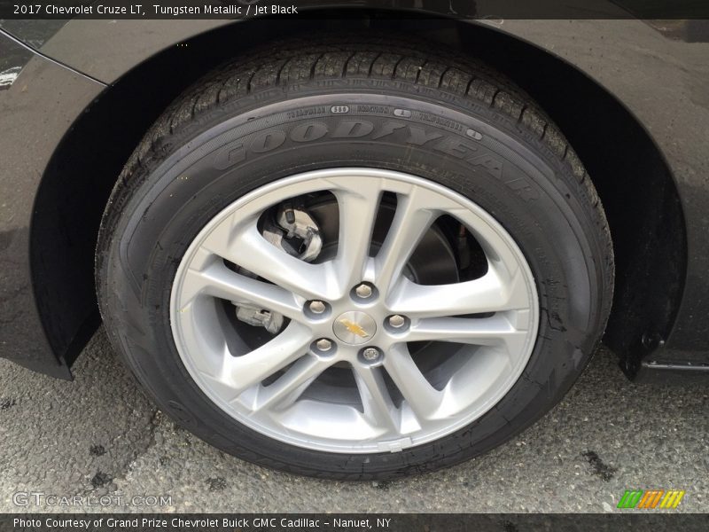 Tungsten Metallic / Jet Black 2017 Chevrolet Cruze LT