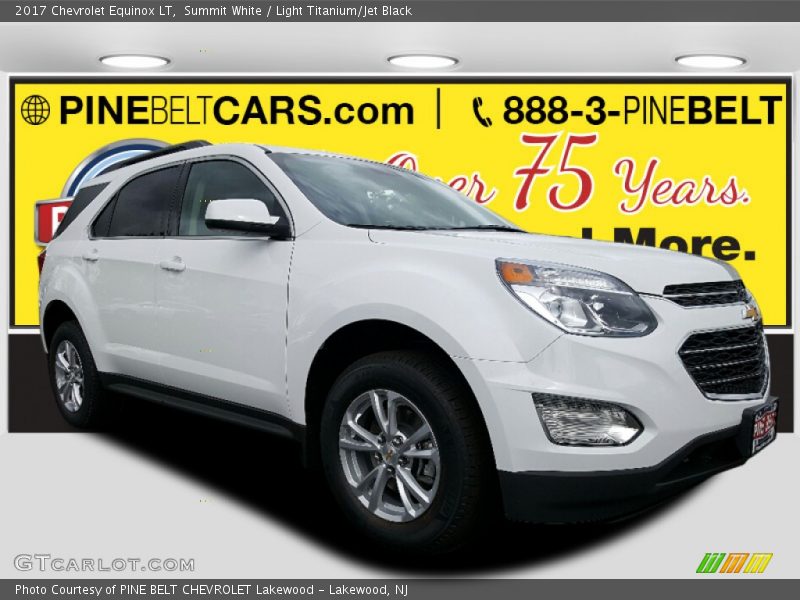 Summit White / Light Titanium/Jet Black 2017 Chevrolet Equinox LT