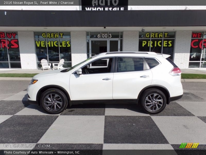 Pearl White / Charcoal 2016 Nissan Rogue SL