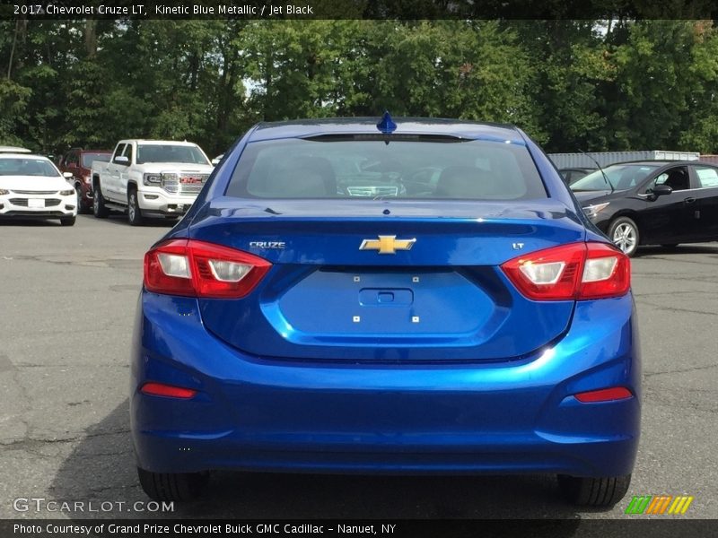 Kinetic Blue Metallic / Jet Black 2017 Chevrolet Cruze LT