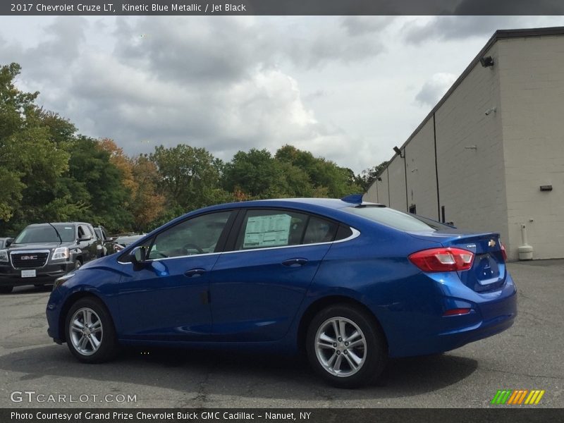 Kinetic Blue Metallic / Jet Black 2017 Chevrolet Cruze LT