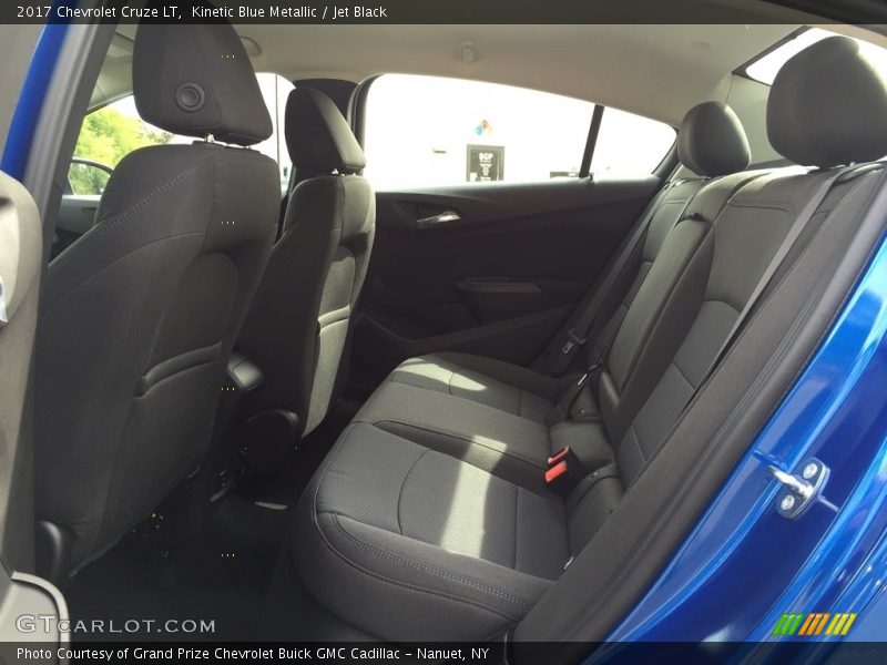 Kinetic Blue Metallic / Jet Black 2017 Chevrolet Cruze LT