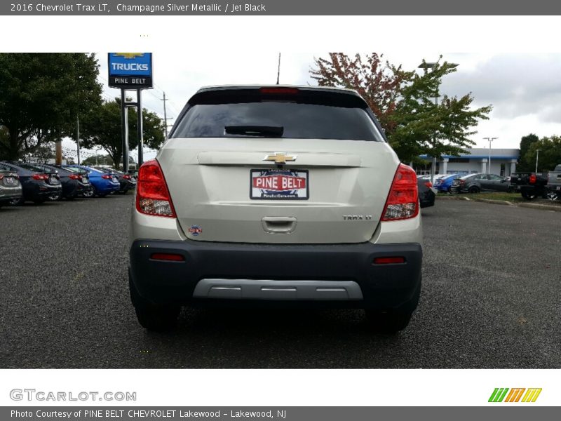 Champagne Silver Metallic / Jet Black 2016 Chevrolet Trax LT