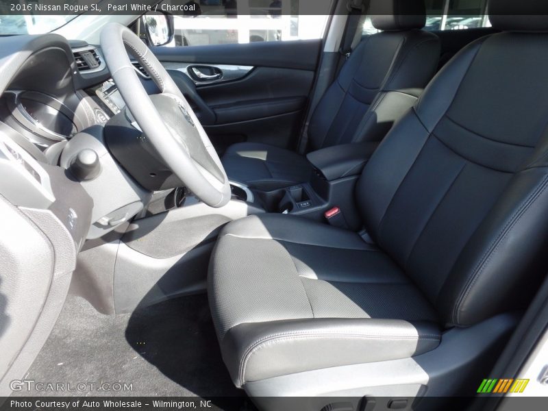 Pearl White / Charcoal 2016 Nissan Rogue SL