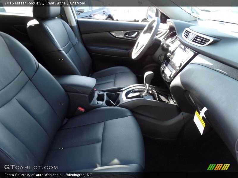 Pearl White / Charcoal 2016 Nissan Rogue SL
