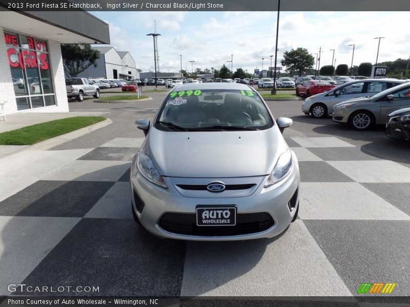 Ingot Silver / Charcoal Black/Light Stone 2013 Ford Fiesta SE Hatchback