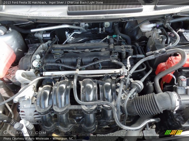 Ingot Silver / Charcoal Black/Light Stone 2013 Ford Fiesta SE Hatchback