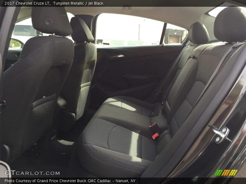 Tungsten Metallic / Jet Black 2017 Chevrolet Cruze LT