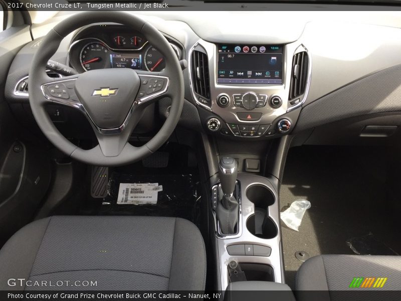 Tungsten Metallic / Jet Black 2017 Chevrolet Cruze LT