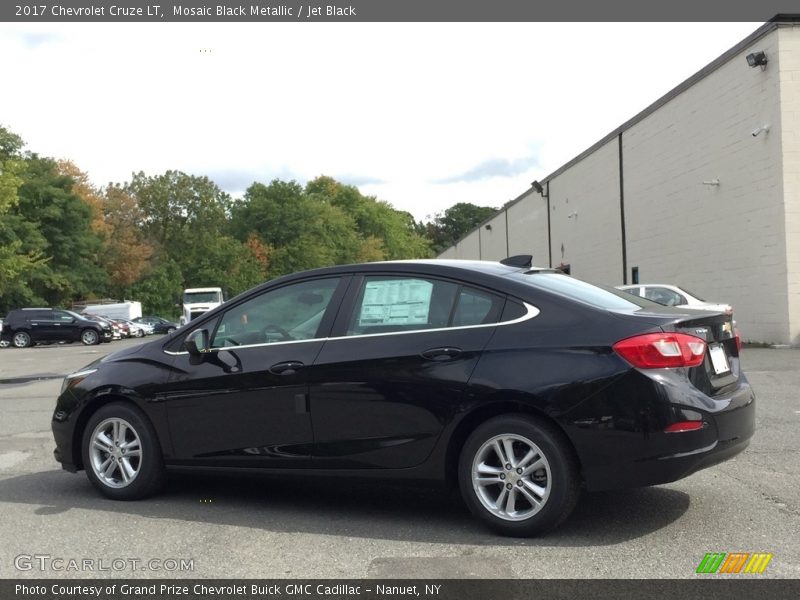 Mosaic Black Metallic / Jet Black 2017 Chevrolet Cruze LT