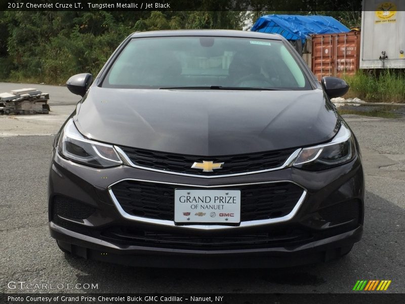 Tungsten Metallic / Jet Black 2017 Chevrolet Cruze LT