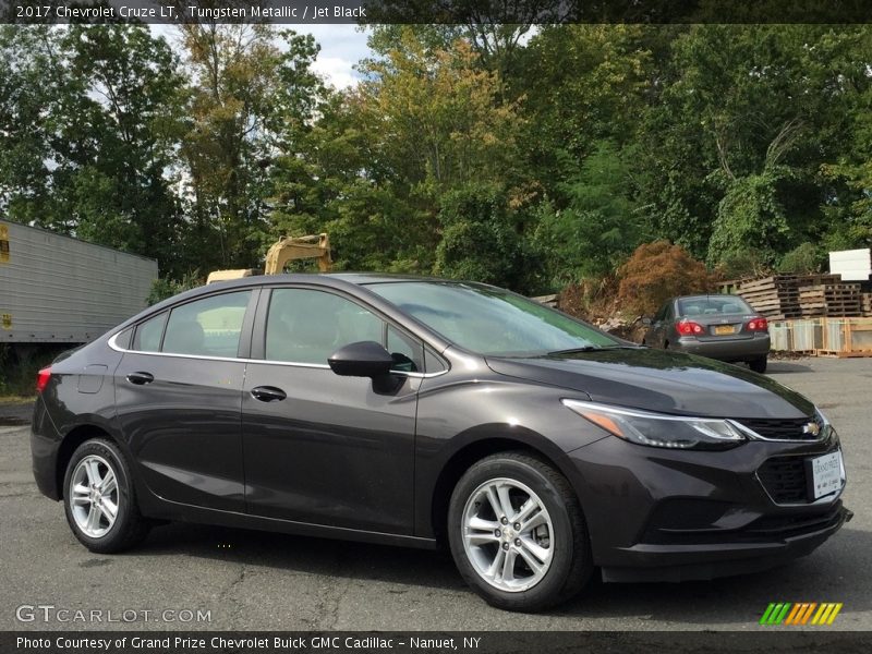 Tungsten Metallic / Jet Black 2017 Chevrolet Cruze LT