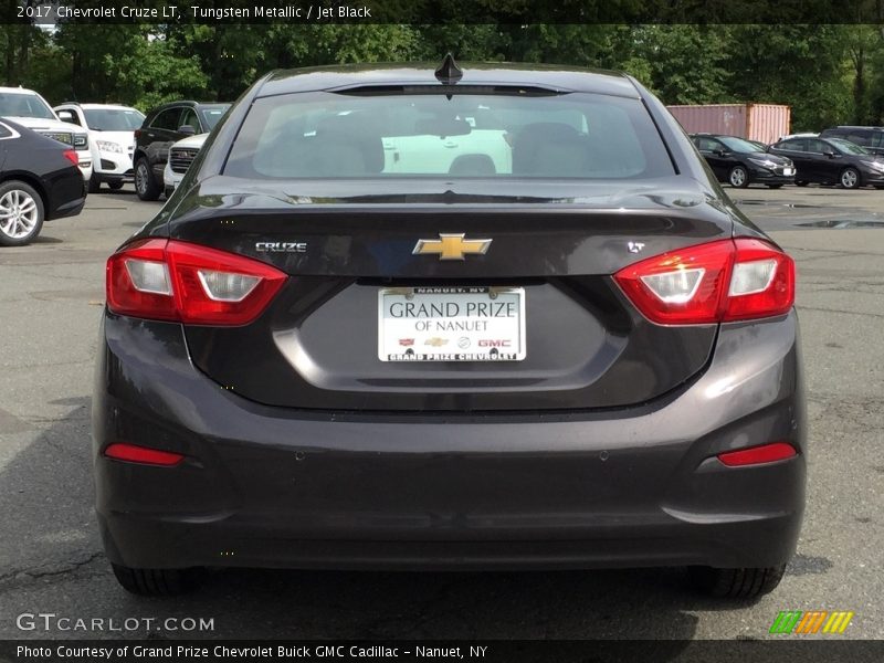 Tungsten Metallic / Jet Black 2017 Chevrolet Cruze LT