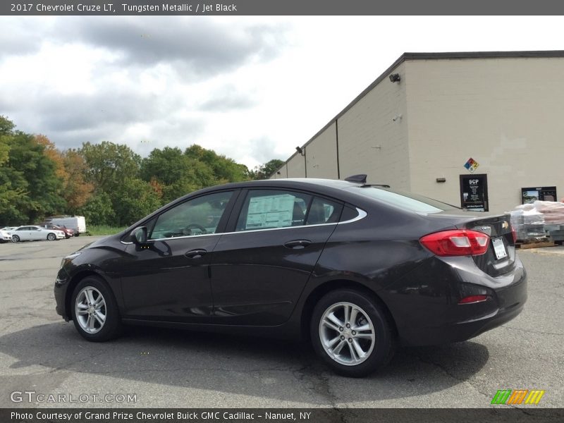 Tungsten Metallic / Jet Black 2017 Chevrolet Cruze LT