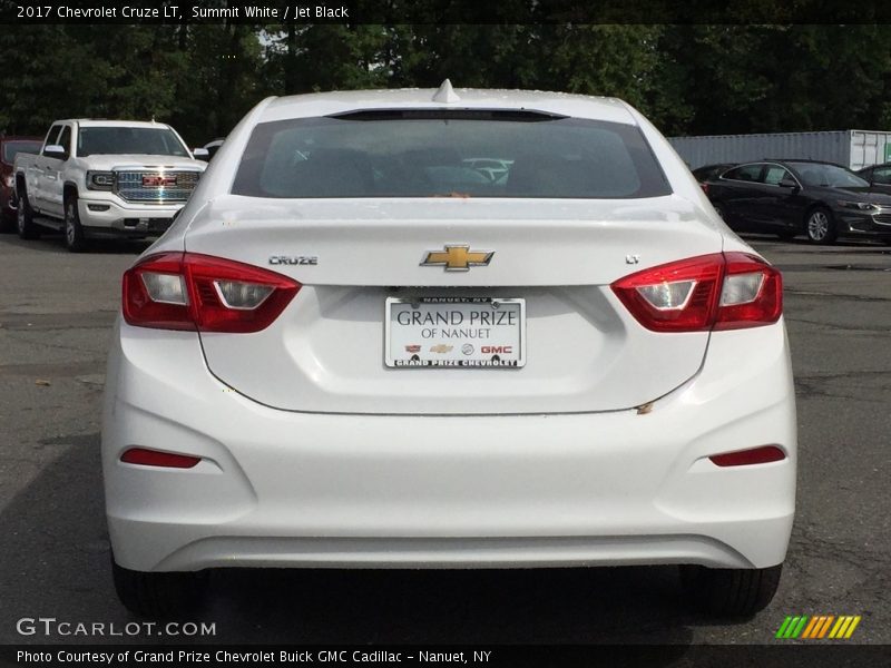 Summit White / Jet Black 2017 Chevrolet Cruze LT