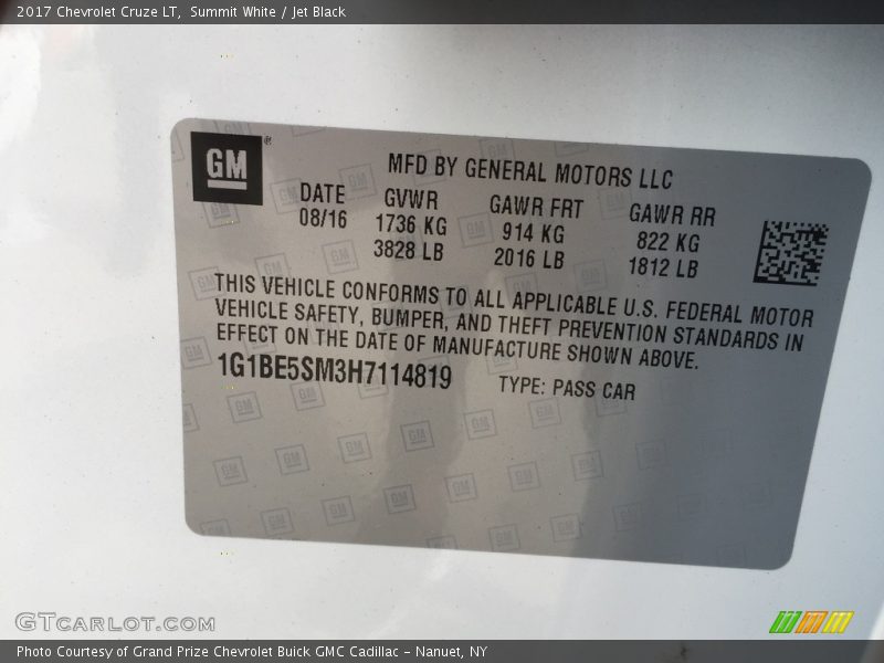 Summit White / Jet Black 2017 Chevrolet Cruze LT