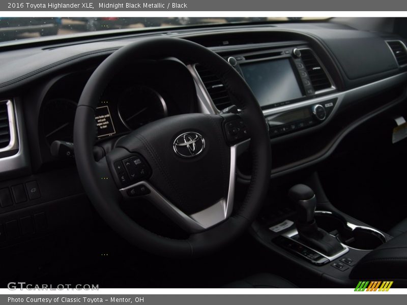Midnight Black Metallic / Black 2016 Toyota Highlander XLE