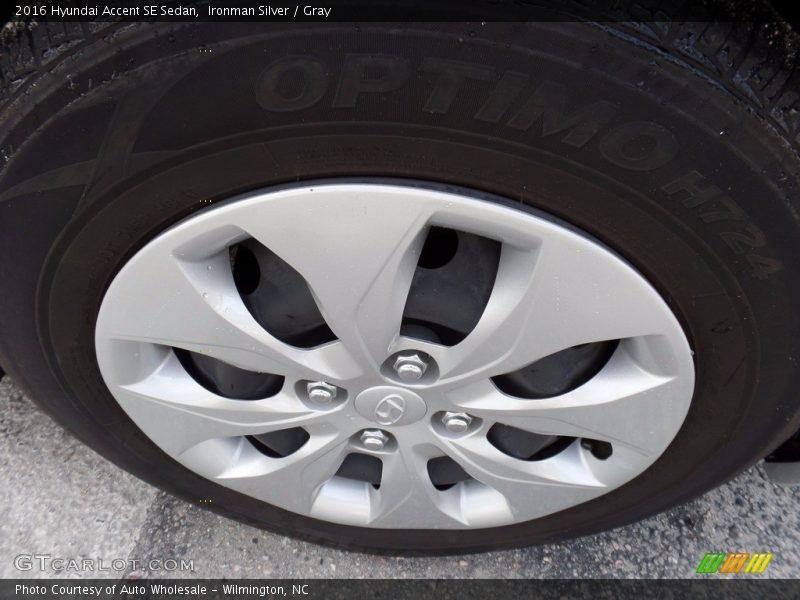 Ironman Silver / Gray 2016 Hyundai Accent SE Sedan