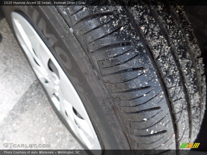 Ironman Silver / Gray 2016 Hyundai Accent SE Sedan