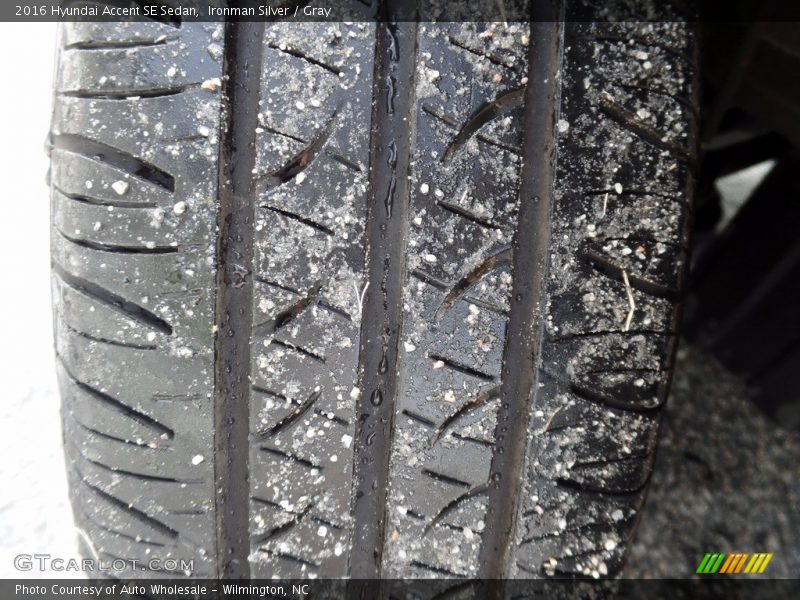 Ironman Silver / Gray 2016 Hyundai Accent SE Sedan