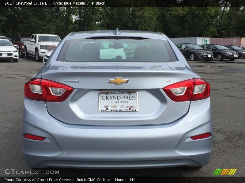 Arctic Blue Metallic / Jet Black 2017 Chevrolet Cruze LT