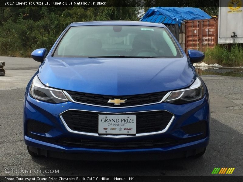 Kinetic Blue Metallic / Jet Black 2017 Chevrolet Cruze LT