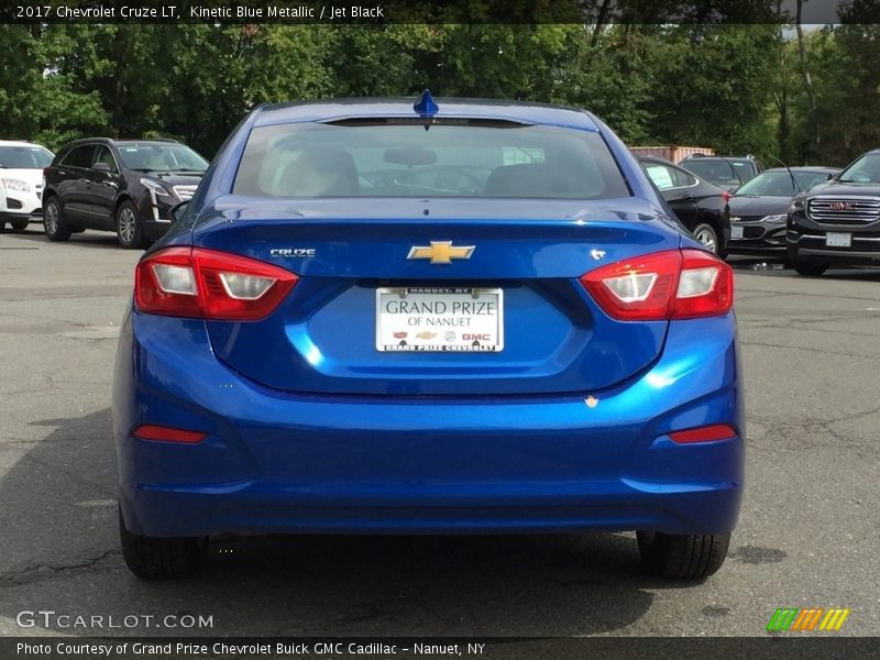 Kinetic Blue Metallic / Jet Black 2017 Chevrolet Cruze LT