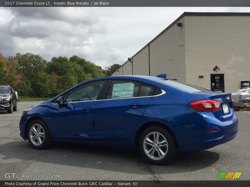 Kinetic Blue Metallic / Jet Black 2017 Chevrolet Cruze LT