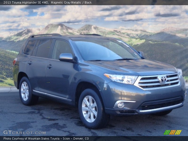 Magnetic Gray Metallic / Black 2013 Toyota Highlander SE 4WD