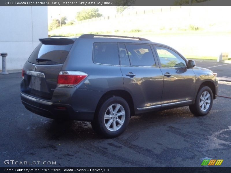 Magnetic Gray Metallic / Black 2013 Toyota Highlander SE 4WD