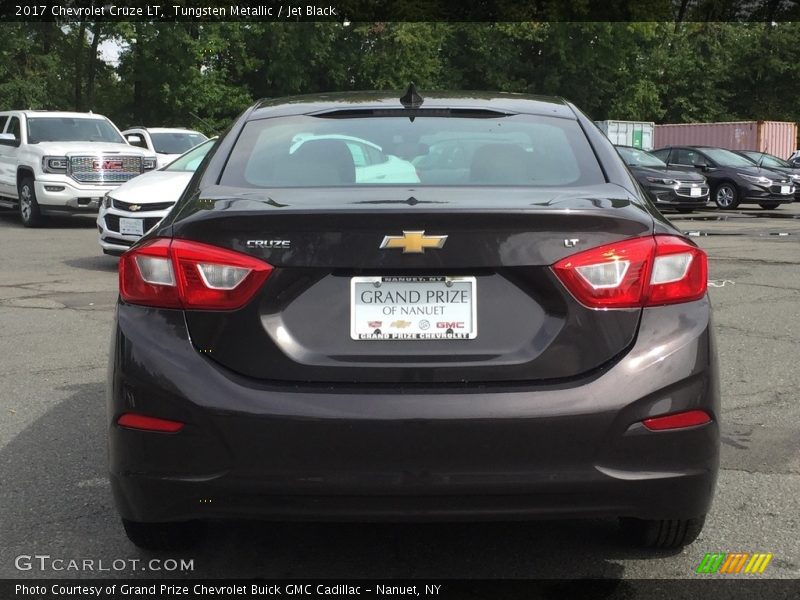 Tungsten Metallic / Jet Black 2017 Chevrolet Cruze LT